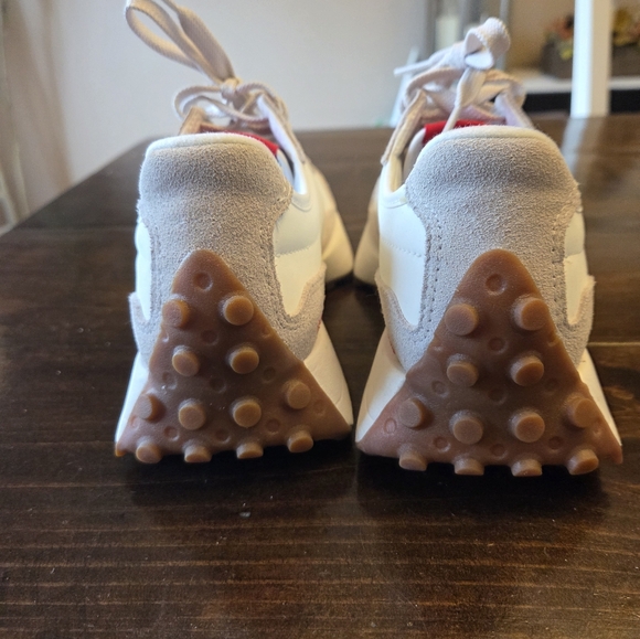Womens New Balance 327 - Picture 5 of 6